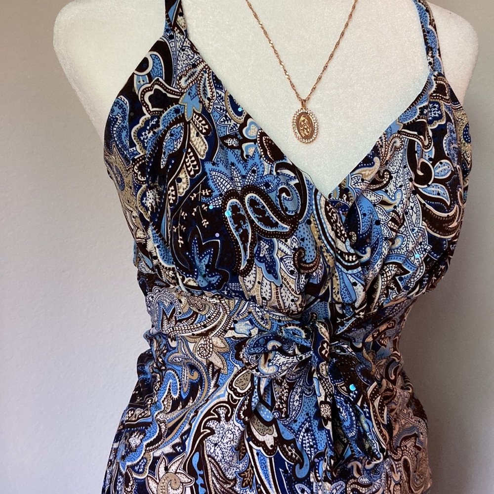 Top - Picture 2 of 5